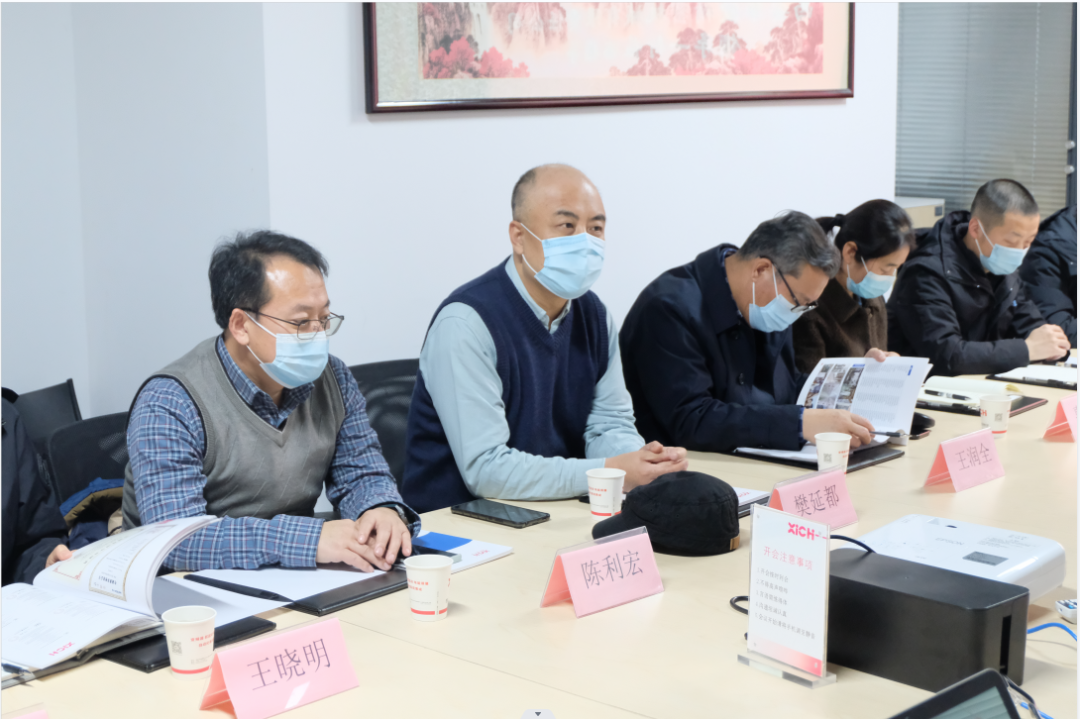 陜西省總商會(huì)副會(huì)長、西安華歐精密機(jī)械有限公司董事長樊延都一行來西馳參觀交流(圖2)