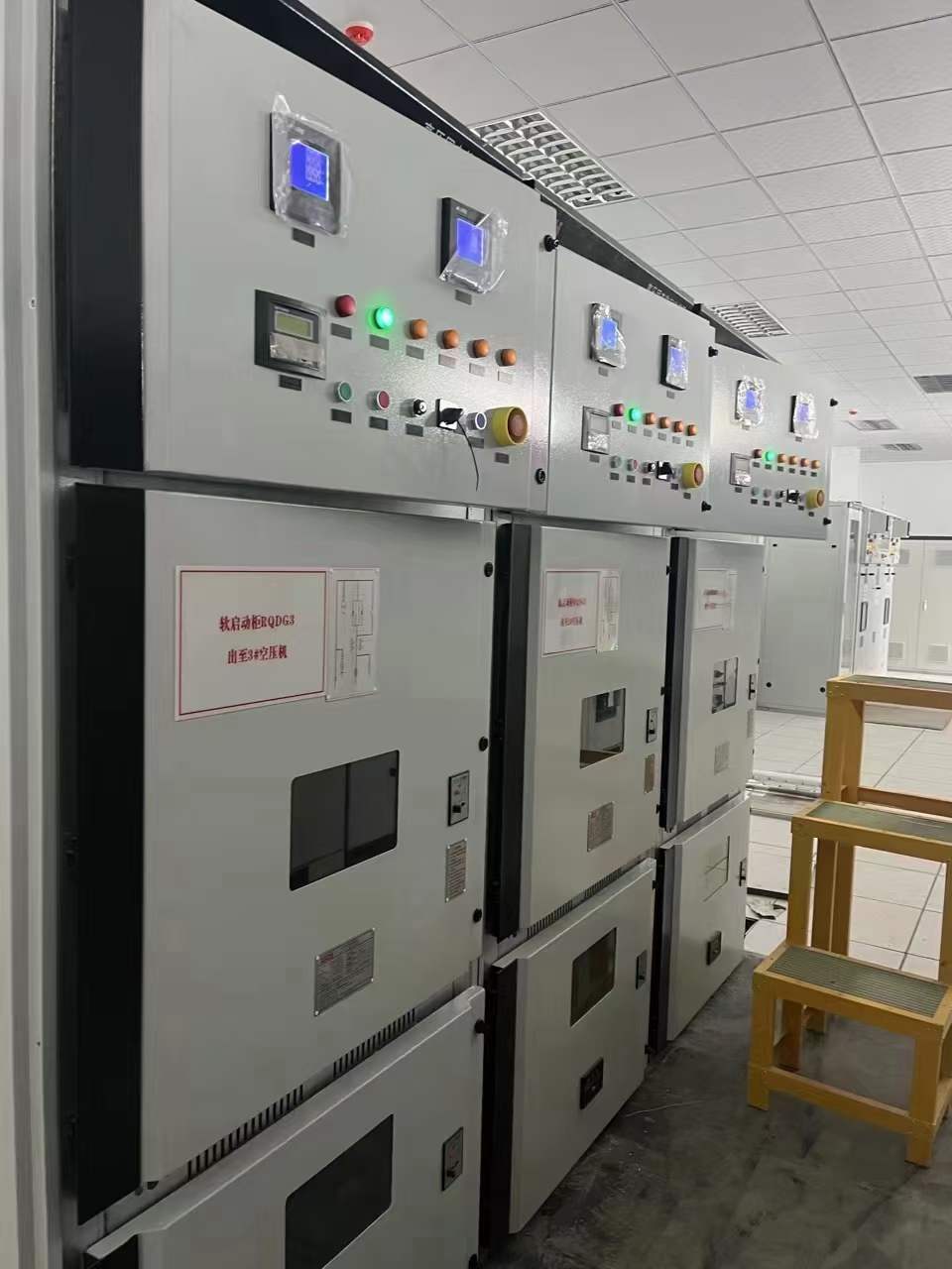 高壓固態(tài)軟起動器配套空壓機應用現場(圖2)